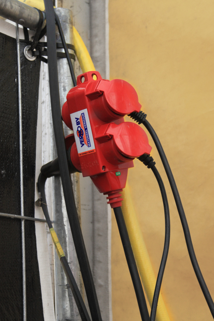 Verdeelslof 230V | Inclusief  5-10 meter kabel huren