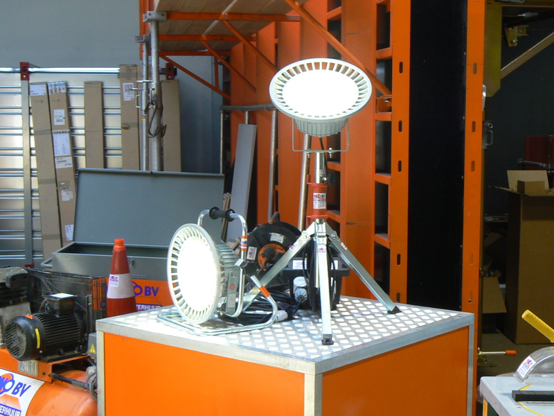 Floodlight | LED | 42V/120W huren