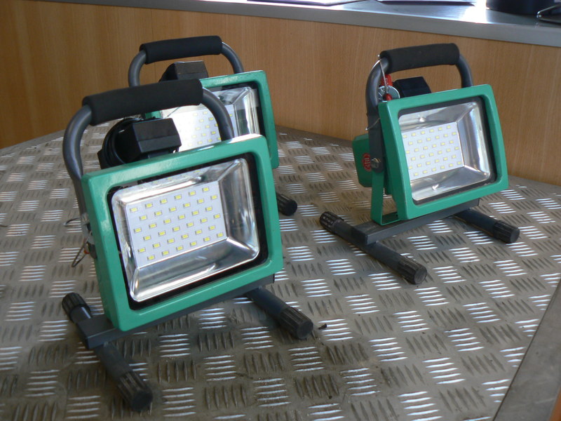 Acculamp | LED | 20W | klasse III huren
