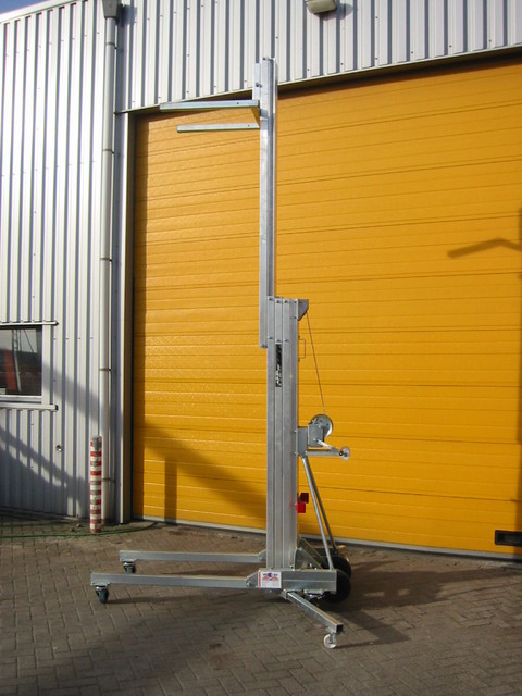 Montagelift | 300 kg | 5,75 meter huren