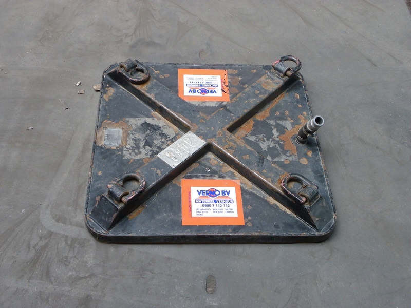 Stelconplatennap 75 x 75 max. 1.500 kg huren