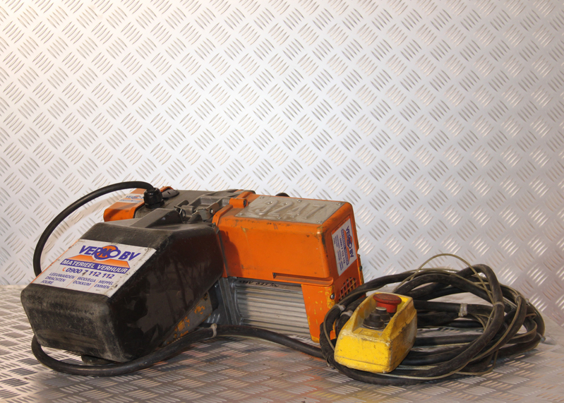 Kettingtakel | 230V | 500 kilo | 8 meter huren