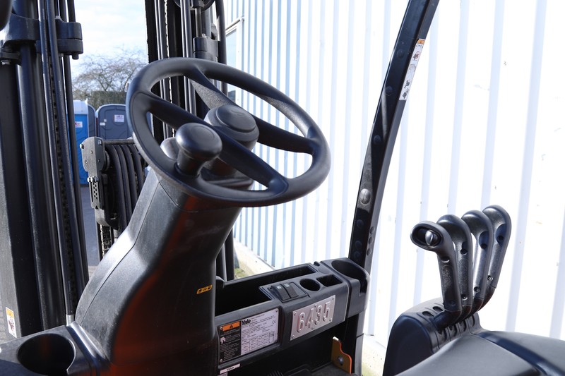 Heftruck 2,5 ton huren