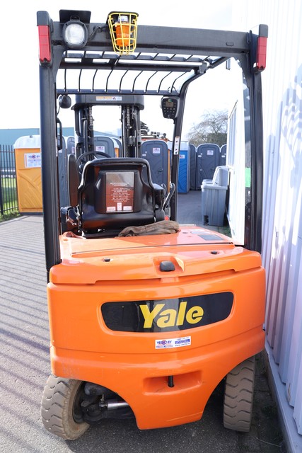 Heftruck 2,5 ton huren