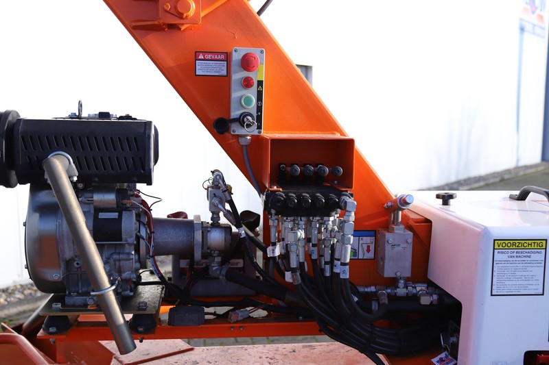 Knik-telescoop hoogwerker | 17.2 meter | Aanhanger | Accu - Diesel huren