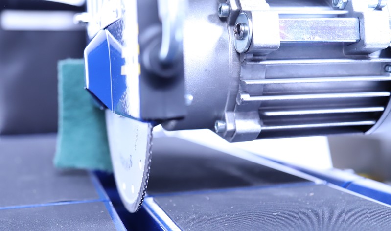 Tegelzaagmachine | 230V huren