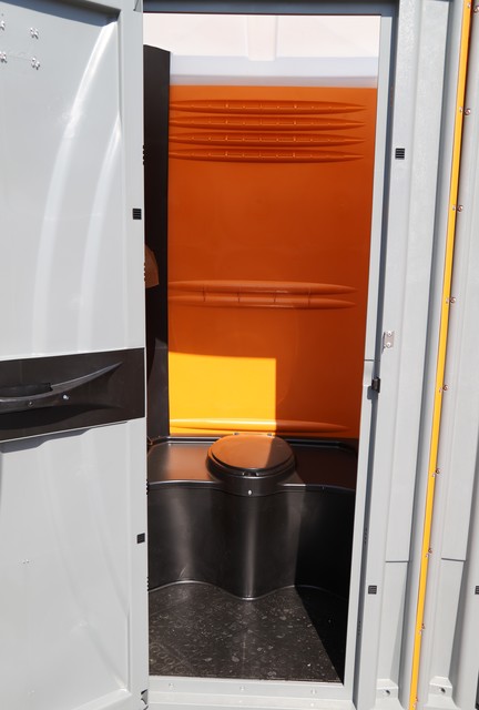Evenementen toilet mobiel huren