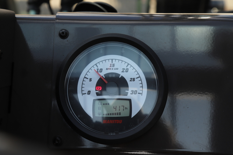 Ruwterrein-Heftruck 3 ton | Diesel | 4x4 huren