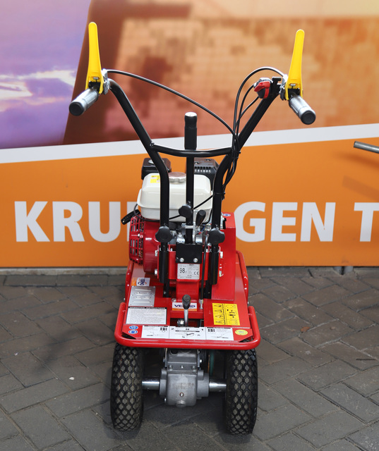 Graszodensnijder Benzine werkbreedte 39cm huren
