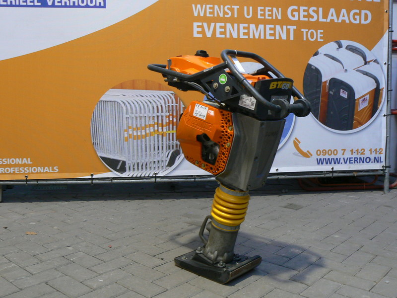Trilstamper 15 kN | Benzine huren