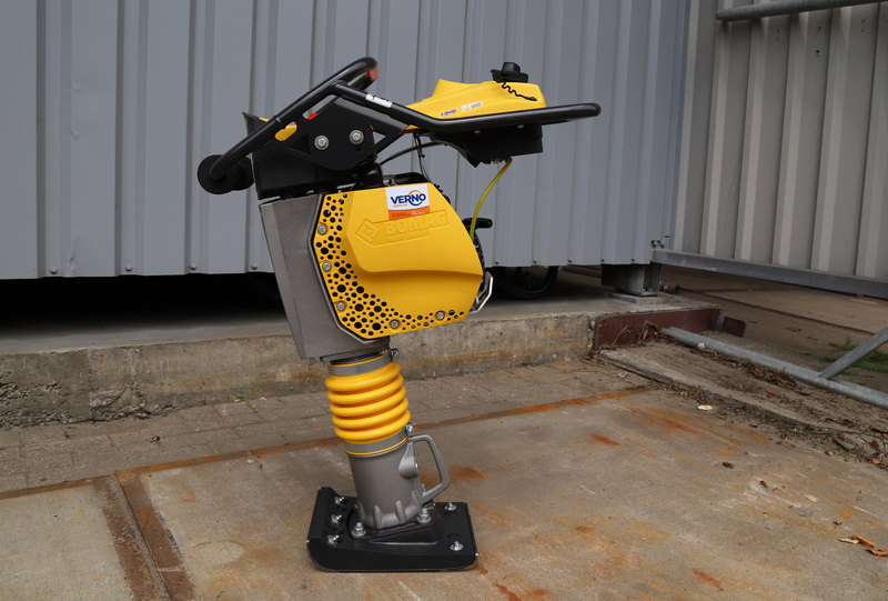 Trilstamper 15 kN | Benzine huren
