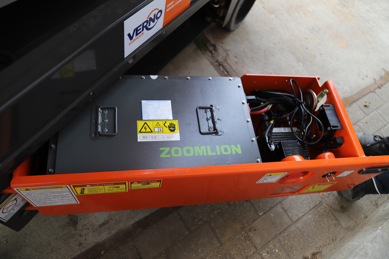 Schaarhoogwerker | Accu (lithium) | 12 meter huren