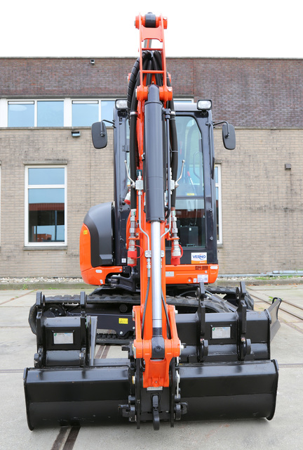 Mini-Graafmachine 2.700 kilo/diesel huren