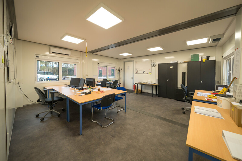Schakelunit 6 x 3 meter inclusief voorportaal huren