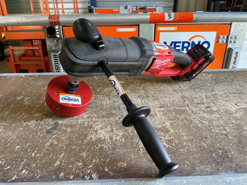 Haakse boormachine | Accu | 18V huren