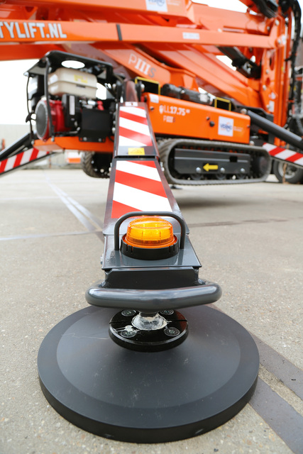 Knik-telescoophoogwerker | 17 meter | Rups - Spin huren