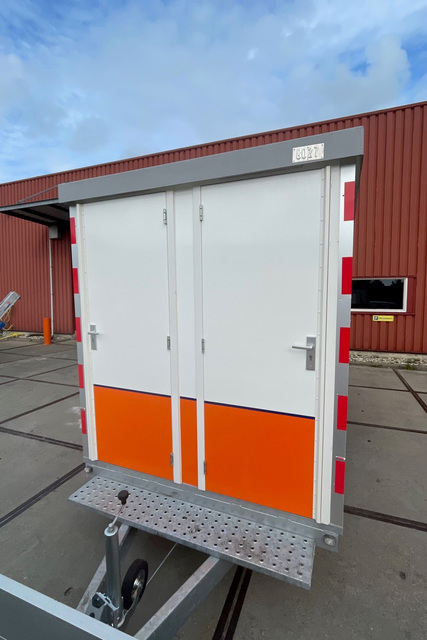 Schaftwagen 4 meter | Inclusief zonnepaneel & wc huren