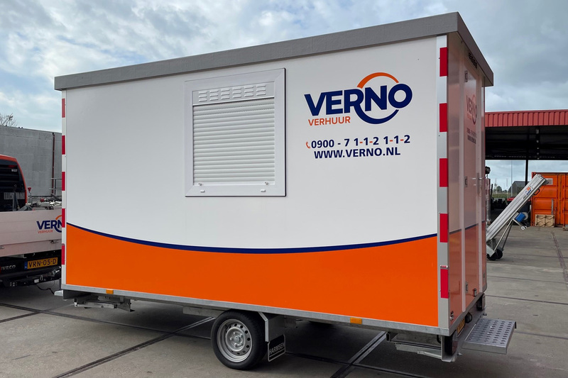 Schaftwagen 4 meter | Inclusief zonnepaneel & wc huren
