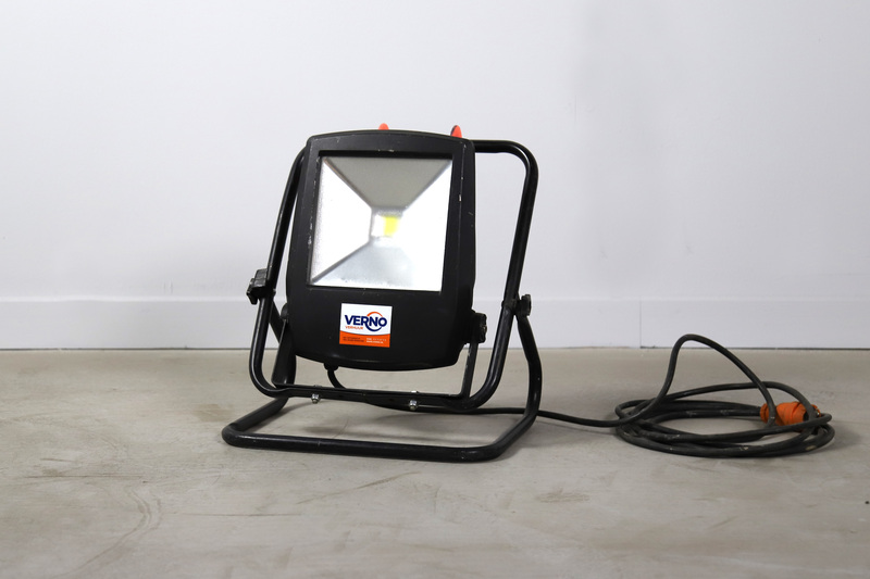 LED armatuur | 230V/50W | inclusief kabel huren