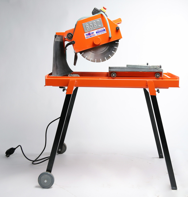Steenzaagtafel | 230V huren