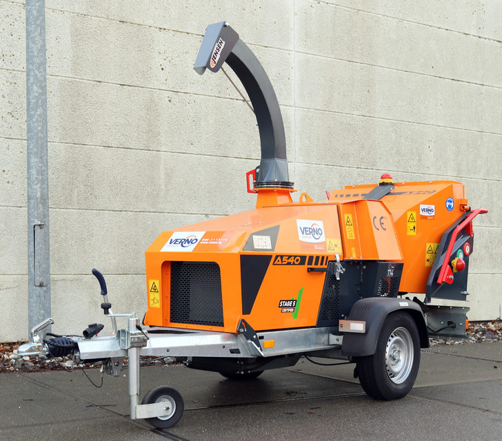 Houtversnippermachine max.19cm huren