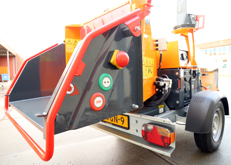 Houtversnippermachine max.19cm huren