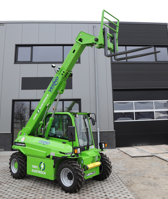 Verreiker 100% Elektrisch | Maximaal 2.500 kg | 4,8 meter huren