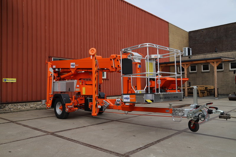 Knik-telescoop hoogwerker | 16,8 meter | Aanhanger | Accu huren