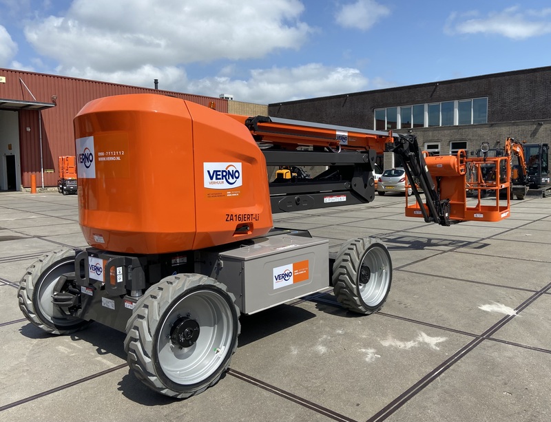 Knik-telescoop hoogwerker | 17,8 meter | Accu | 4x4 zelfrijdend huren