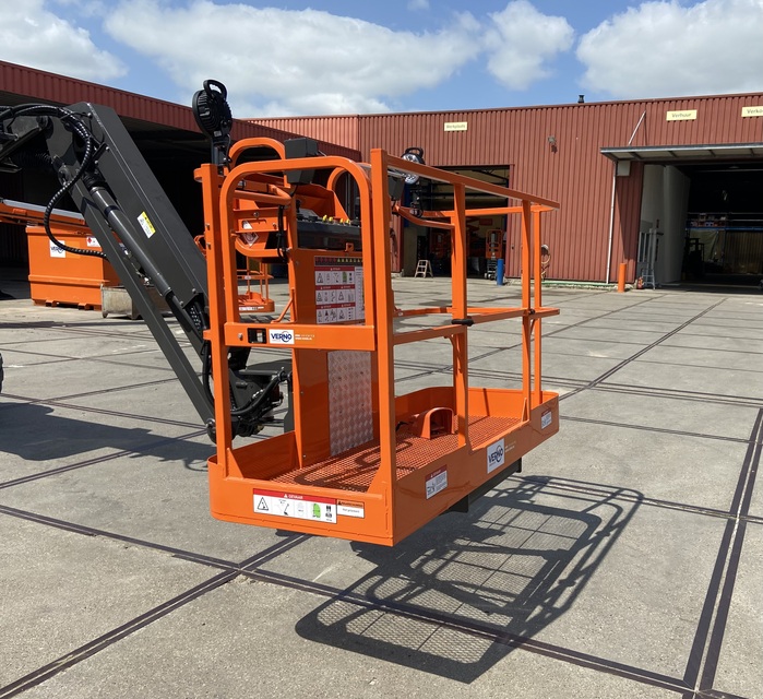 Knik-telescoop hoogwerker | 17,8 meter | Accu | 4x4 zelfrijdend huren
