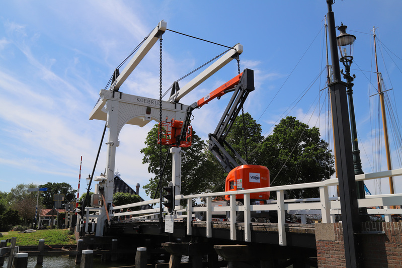 Knik-telescoop hoogwerker | 17,8 meter | Accu | 4x4 zelfrijdend huren