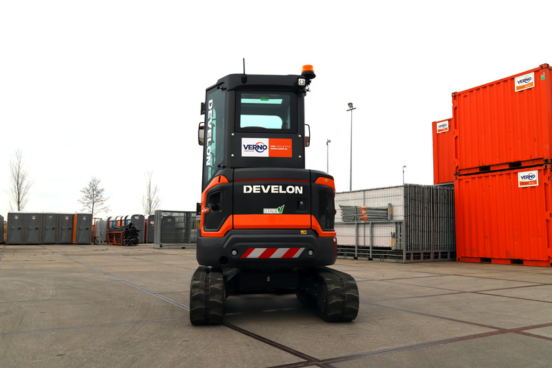 Mini-Graafmachine 2.700 kilo/diesel huren