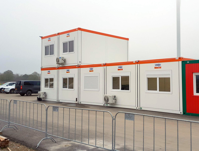 Schakelunit 6 x 3 meter inclusief voorportaal huren