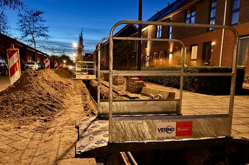 Loopbrug kunststof 170 cm met leuningen huren