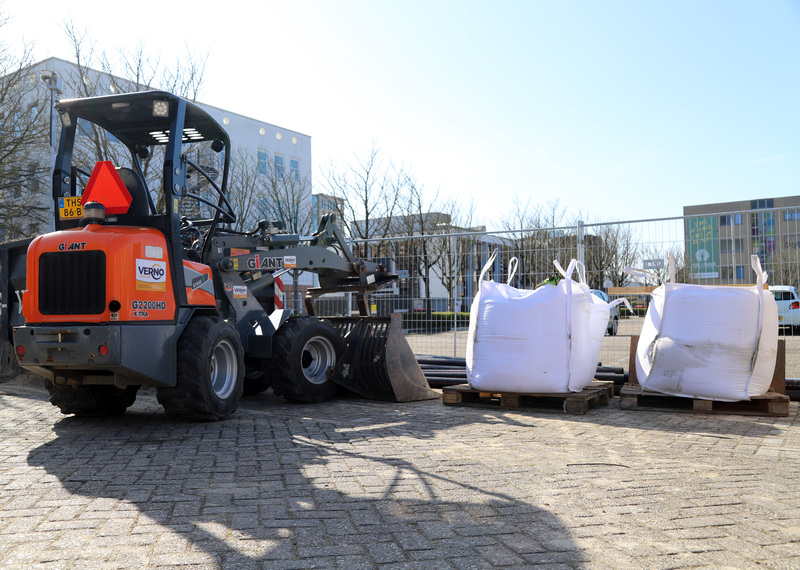 Kniklader 2,2 ton/diesel huren