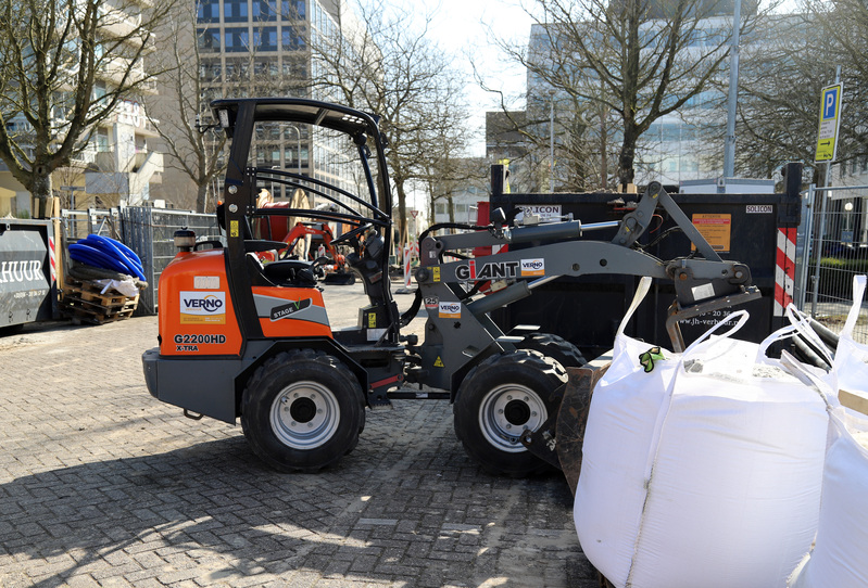 Kniklader 2,2 ton/diesel huren