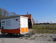 Schaftwagen met zonnepaneel, berging en wc