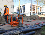 2” Vuilwaterpomp benzine 20m3 Verno in gebruik bij grondwerkzaamheden