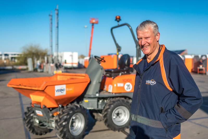 Medewerker van Verno voor verhuurobject
