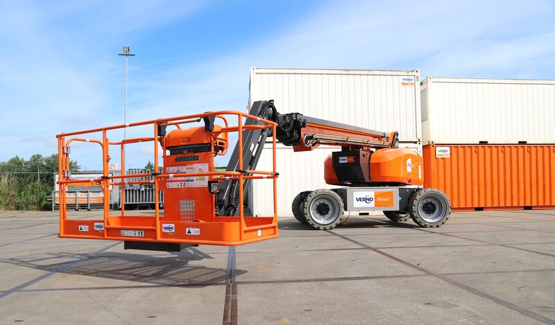 Telescoophoogwerker | 25 meter | 4x4 huren